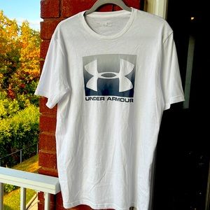 Under Armour work out tee sz M